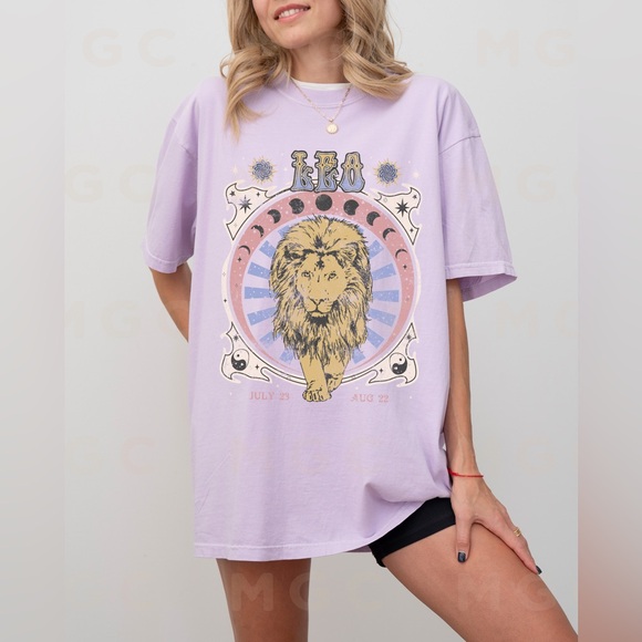Comfort Colors Leo Zodiac Astrology Celestial Distressed Graphic Tee - Picture 4 of 10